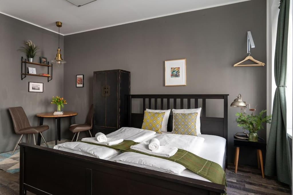 Sleek Studio By City Center By Hm Vienna Exterior photo